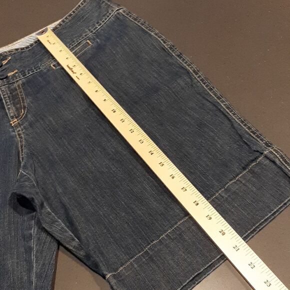 Madison Denim Bermuda Shorts - Picture 6 of 7